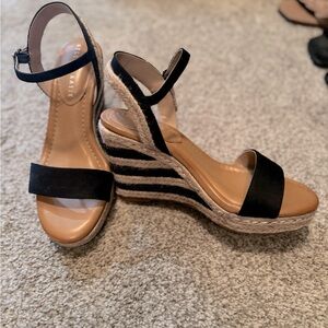 Kelly and Kate wedges New Black and Tan Color